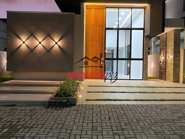 Casa para Venda em Conde - 2