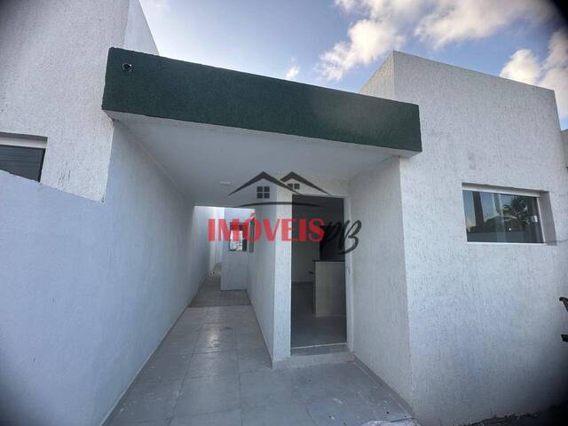 #1174 - Casa para Venda em Conde - PB - 2